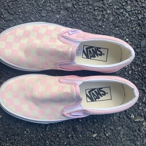 Women’s Pink checkered Vans size 5.5